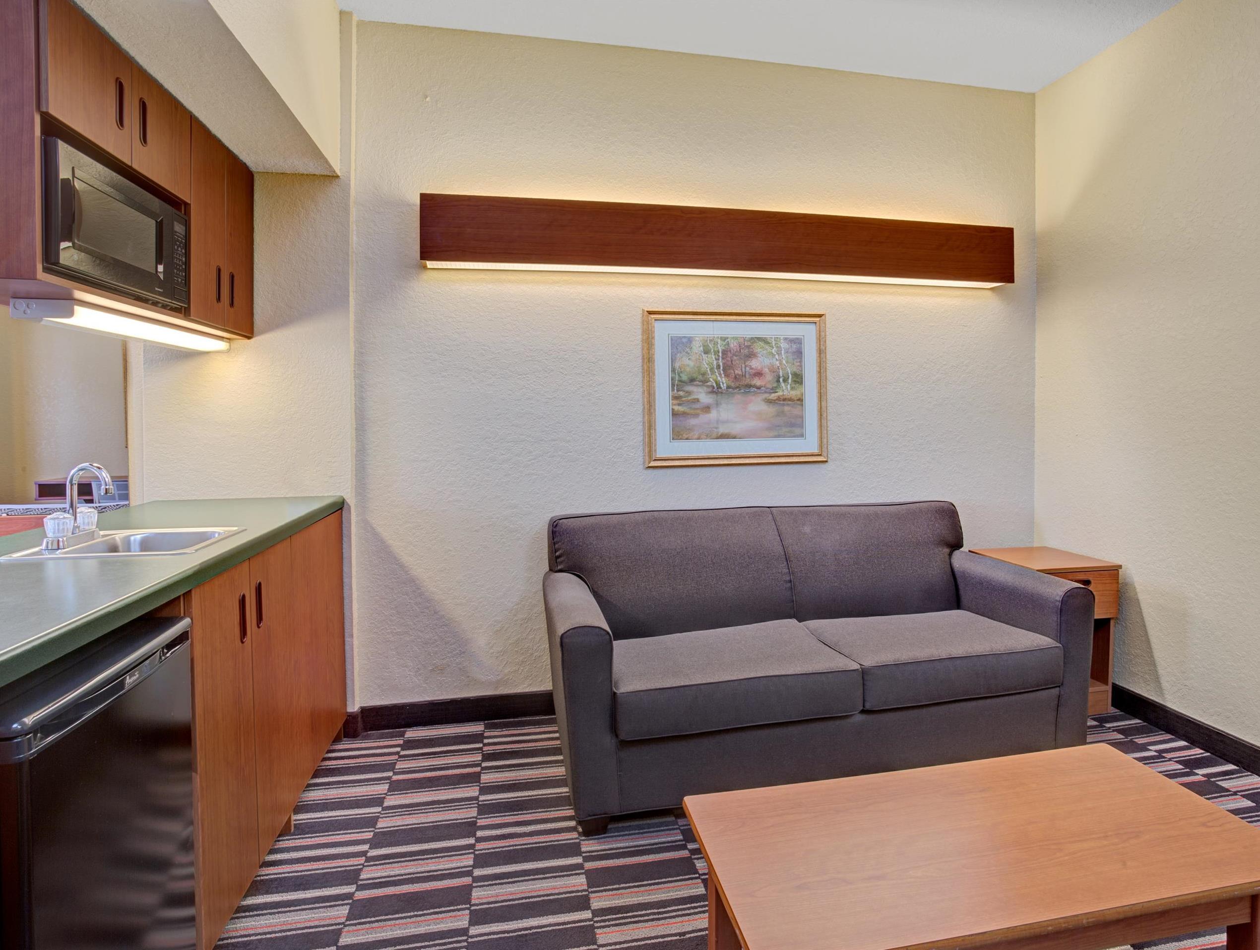 Microtel Inn & Suites By Wyndham Bushnell Ngoại thất bức ảnh