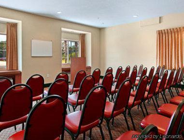 Microtel Inn & Suites By Wyndham Bushnell Ngoại thất bức ảnh